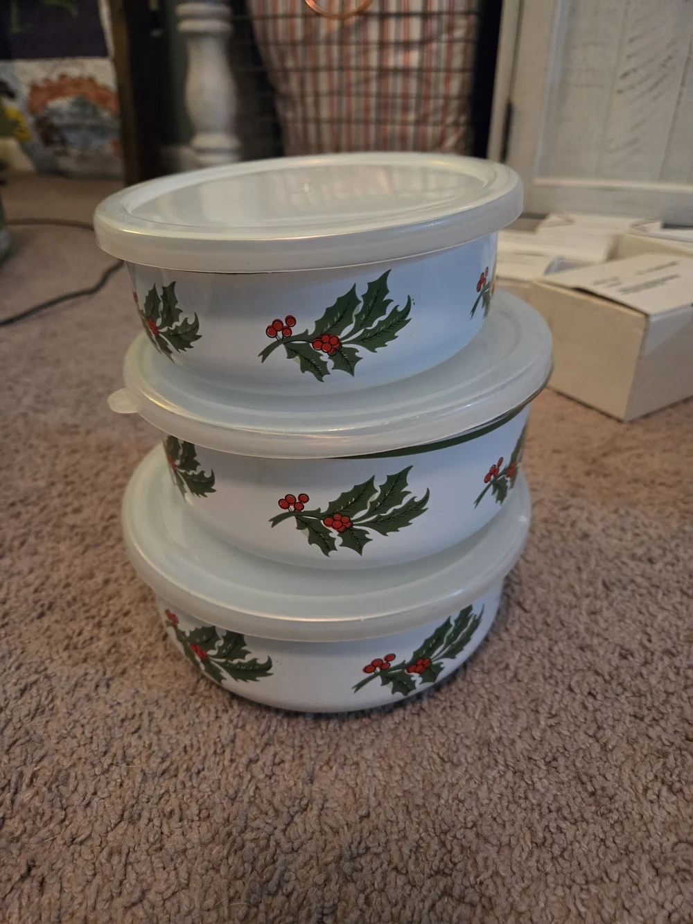 Vintage Enamel Stackable Holiday Holly Mixing Bowls with Lids - White and Green